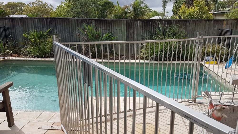 Home Temporary Pool Fence Hire